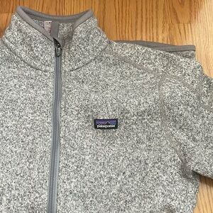 Used grey Patagonia polyester sweater